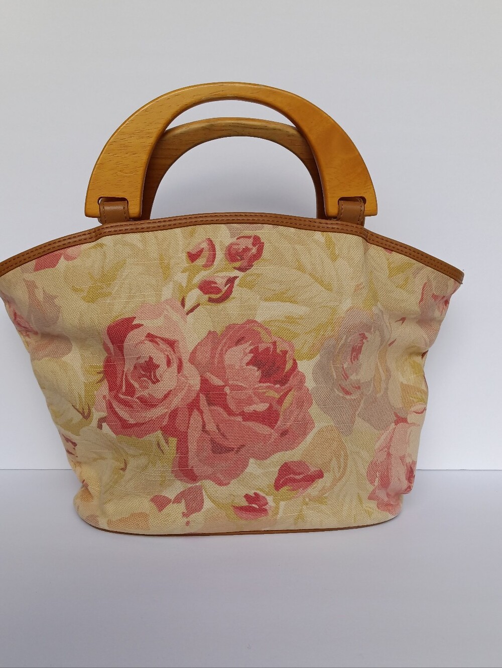 Fossil Vintage Romantic Pink Floral Purse w/ Wooden Handles